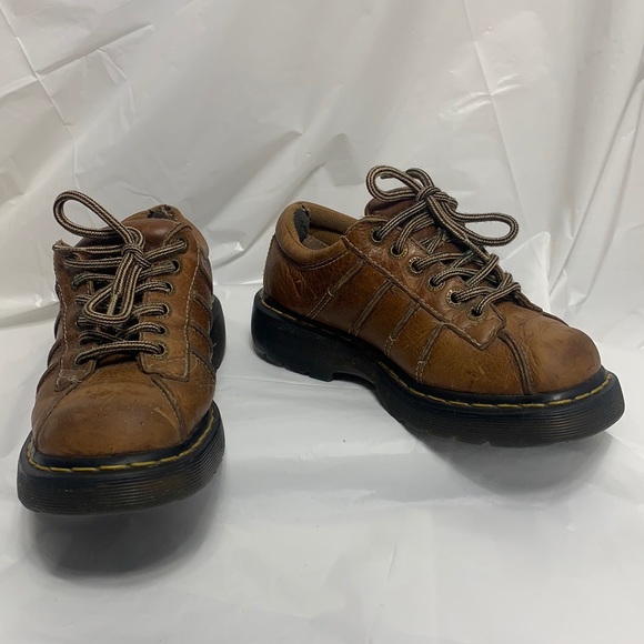 Dr. Martens Shoes - Women’s Vintage Dr Martens Light Brown 11399 6 Hole lace up Oxford Size 7